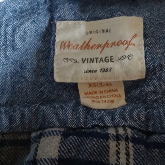 Weatherproof Vintage Buttondown - Picture 3 of 6